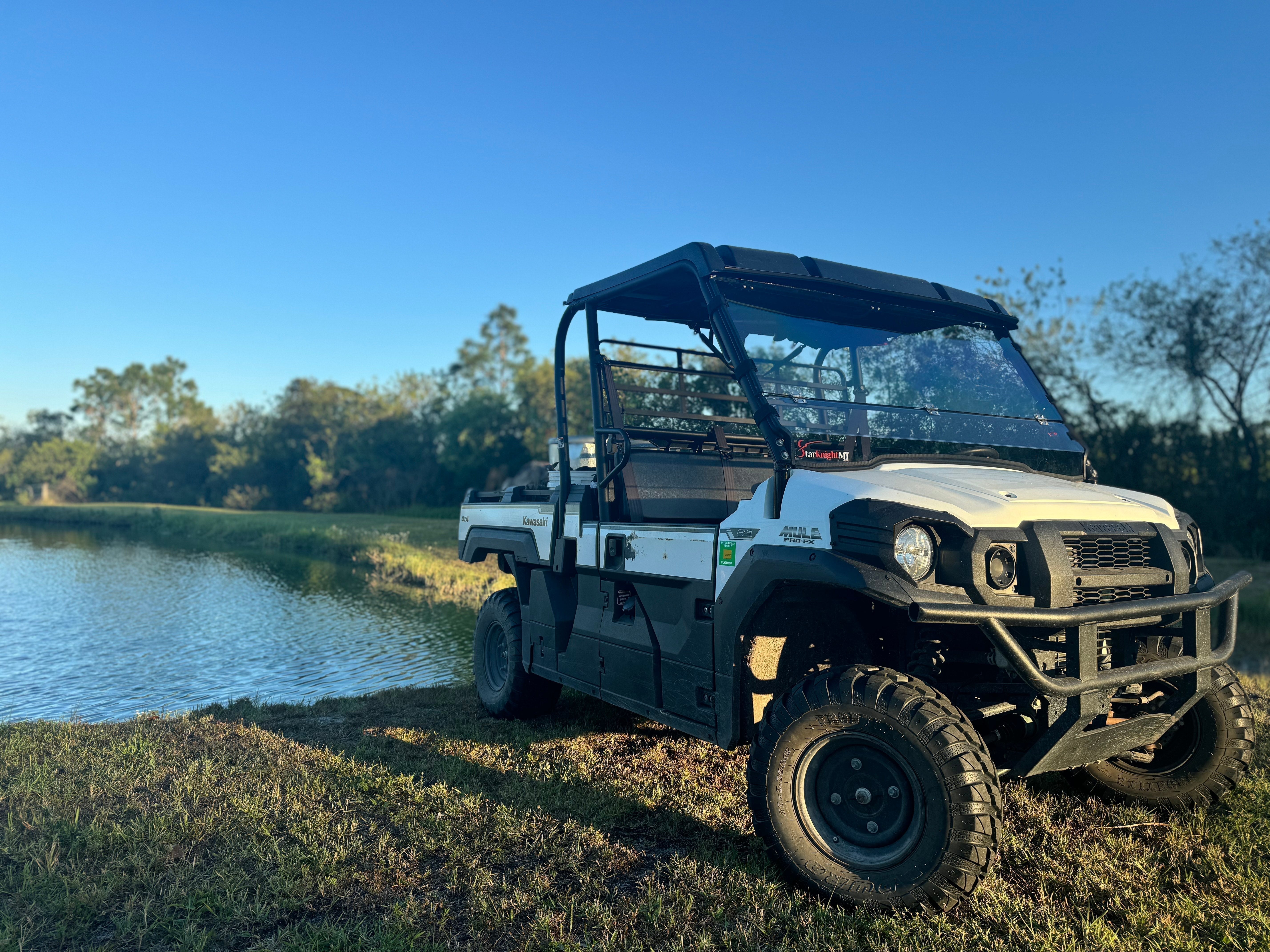 Kawasaki Mule Windshield Guide — Which Setup Works Best for Dust, Work, and Weather