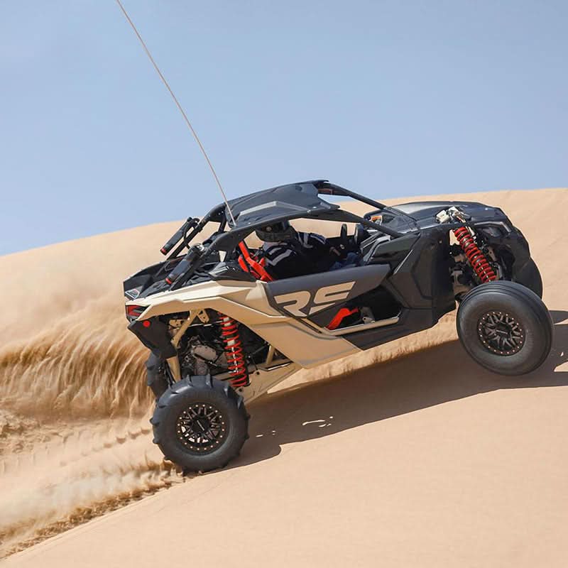 MAVERICK X3 rear windshield show