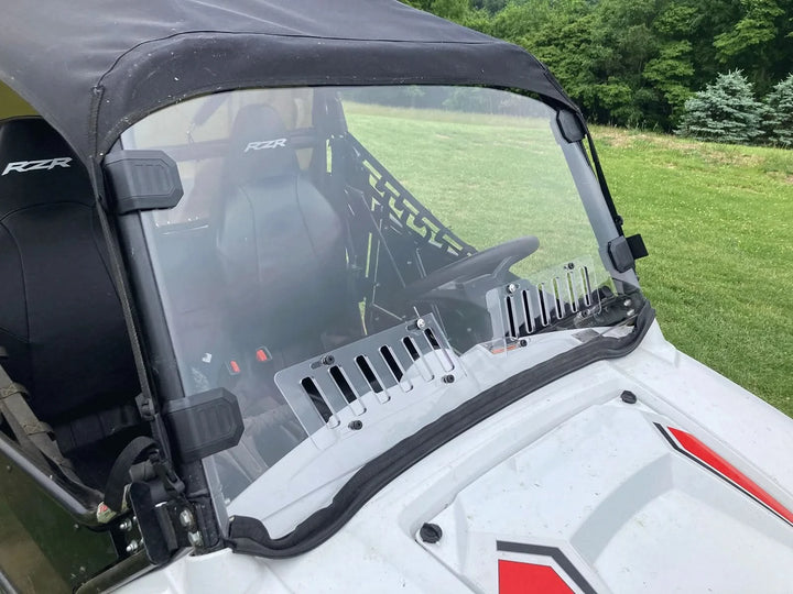 Close shot polaris rzr 800 vented windshield
